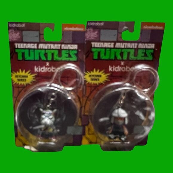 Kidrobot X Teenage Mutant Ninja Turtles TMNT Keychains Shredder & Rocksteady B5 - Picture 1 of 4